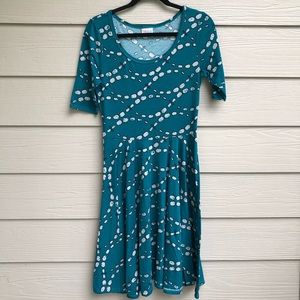 LuLaRoe Nicole Dress M ***30% off 3+